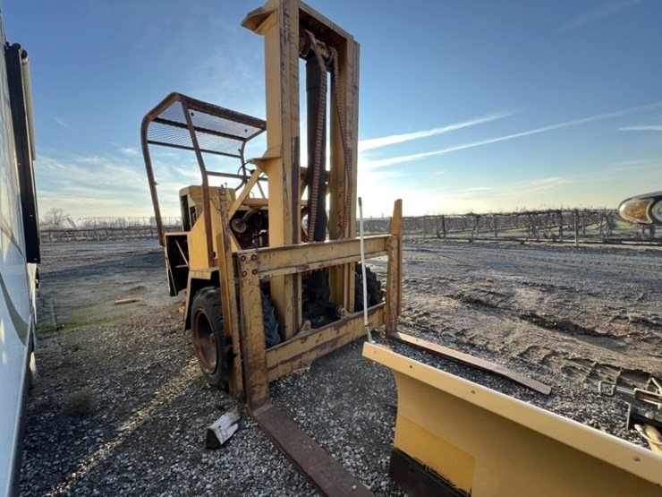 ross-10h-forklift-image-2