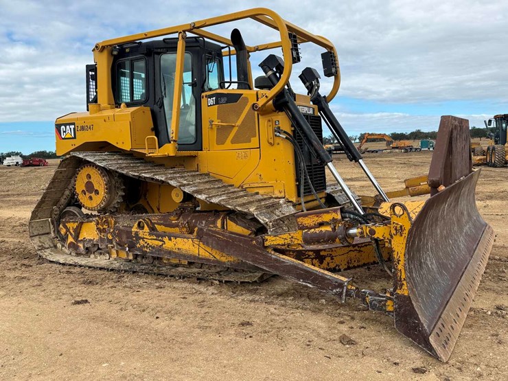 caterpillar-d6t-lgp-image-17