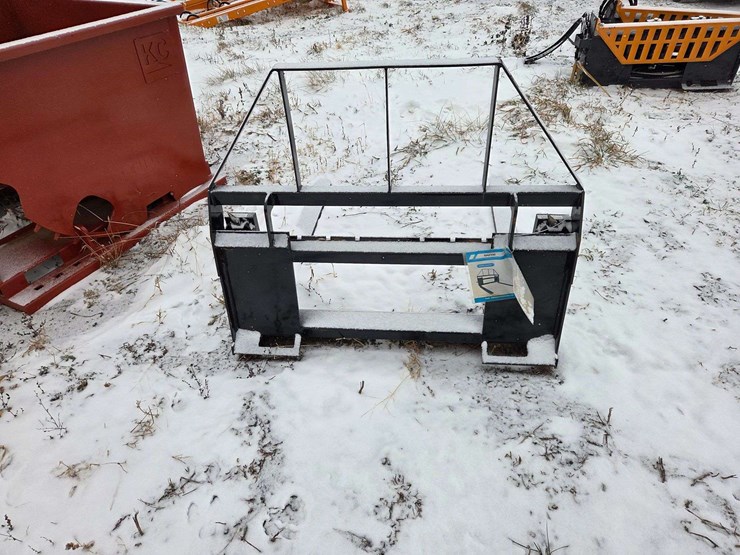 pallet-forks-skidsteer-quick-attach.-this-item-is-located-in-south-dakota,-therefore-south-dakota-sa-image-2