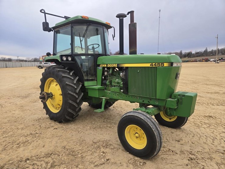 john-deere-4455-image-15