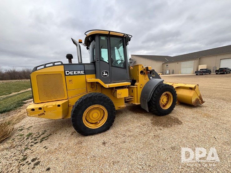 2007-deere-444j-image-4