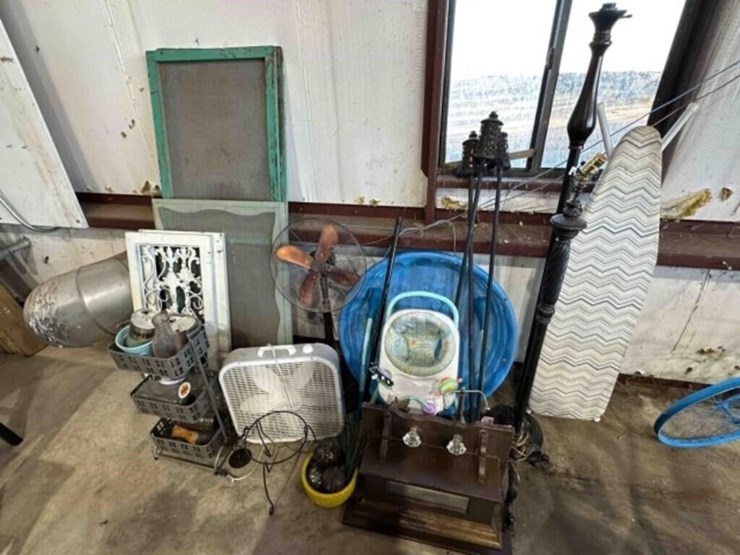 assorted-decor,-fans,-lamps,-doors-etc..-image-1
