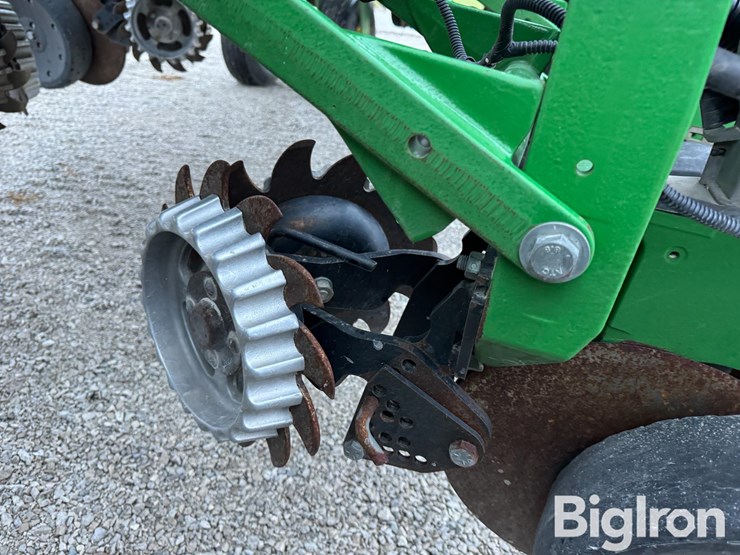 john-deere-1770nt-ccs-image-16