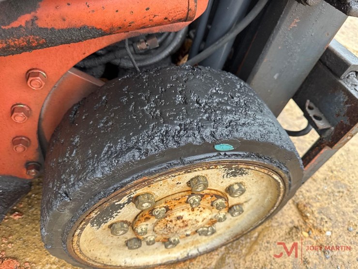 nissan-50-straight-mast-forklift-image-10