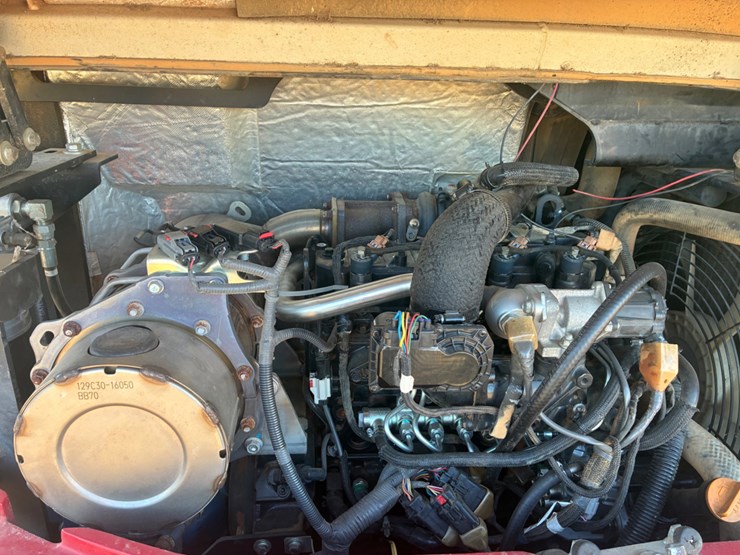 2021-takeuchi-tb260-image-5