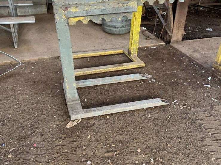 (2)-gantry-forks-image-1