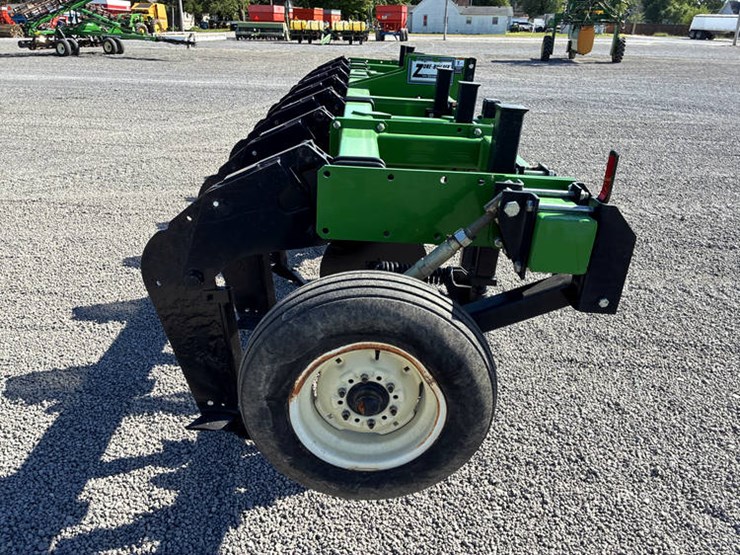 #113973-•-unverferth-7x-zone-builder-ripper-#a41470499-image-9