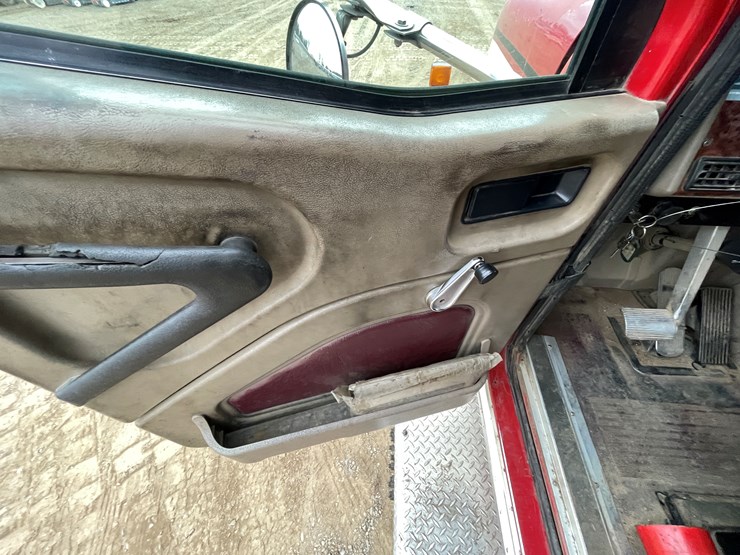 #1130-•-2005-international-5500i-6x4-dump-truck-(has-mn-title)-image-53