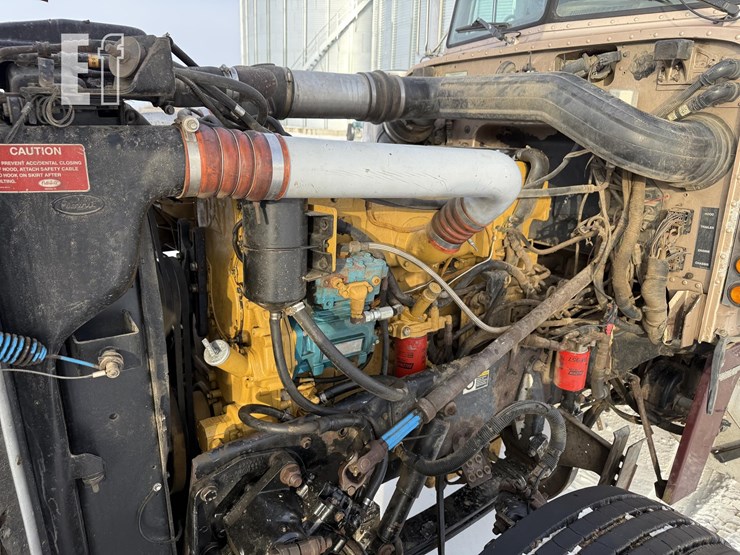 2004-peterbilt-379-image-72