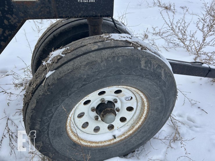 30ft-header-trailer-image-11