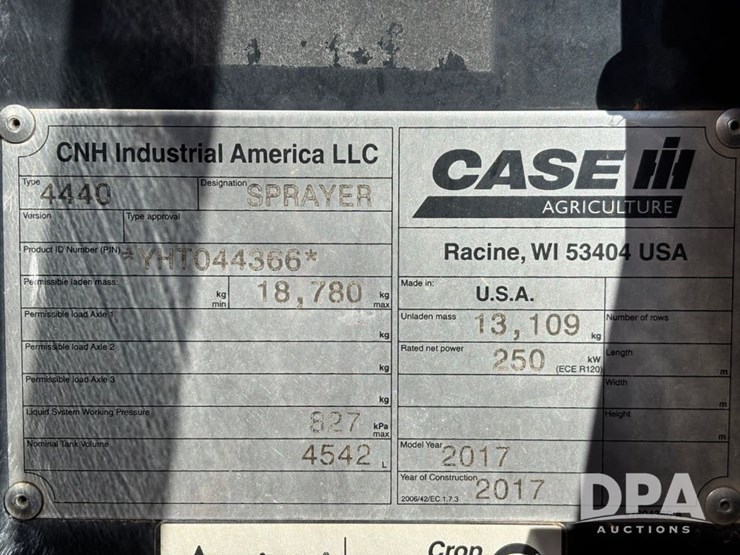 case-ih-patriot-4440-image-132