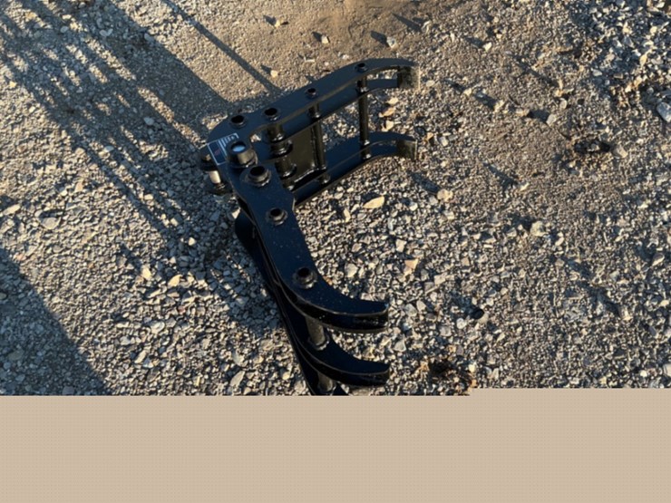 wood-grabber-for-mini-excavator-image-1