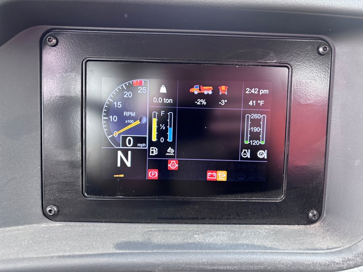 2023-doosan-da30-image-29