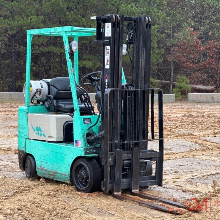 MITSUBISHI FGC18 STRAIGHT MAST FORKLIFT