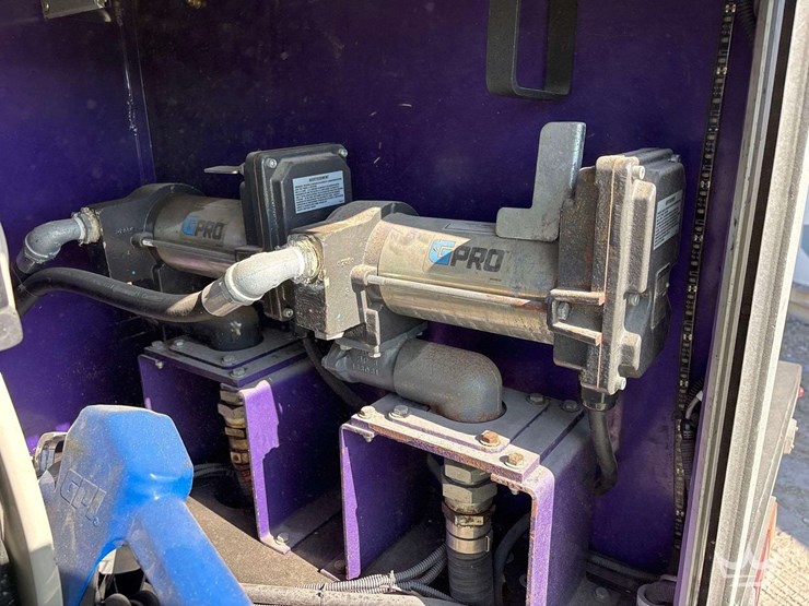 2019-isuzu-nrr-image-22