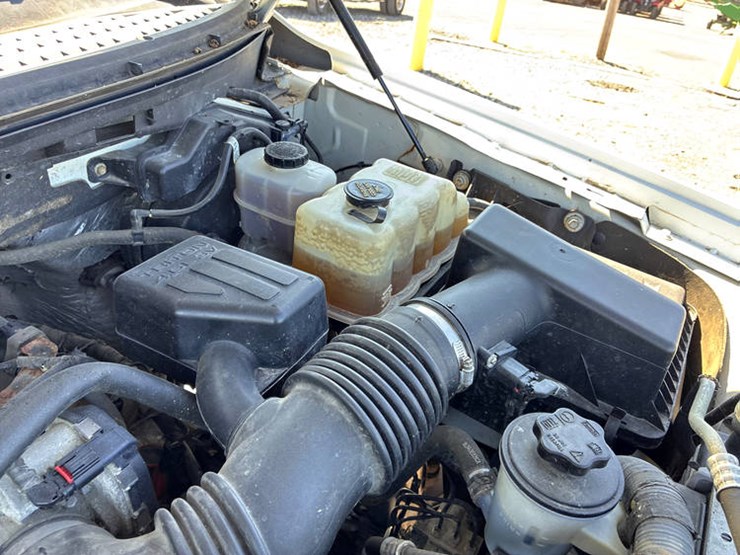 2010-ford-f150-xlt-image-51