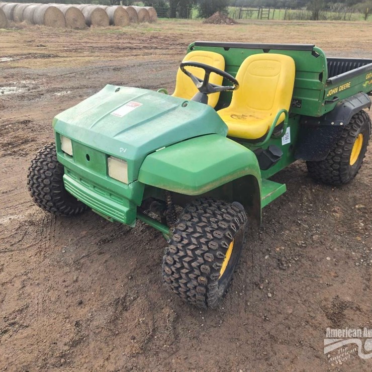 JOHN DEERE TURF GATOR