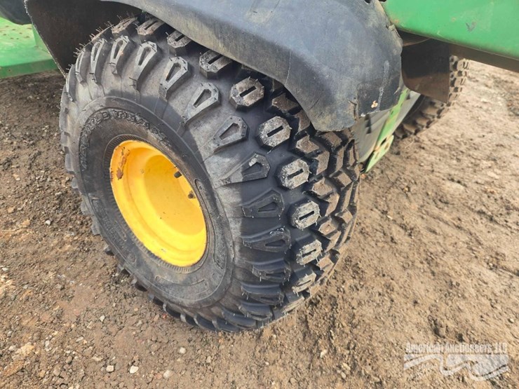 john-deere-turf-gator-image-12