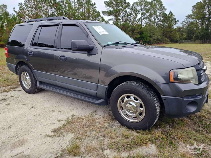 2016-ford-expedition-image-8