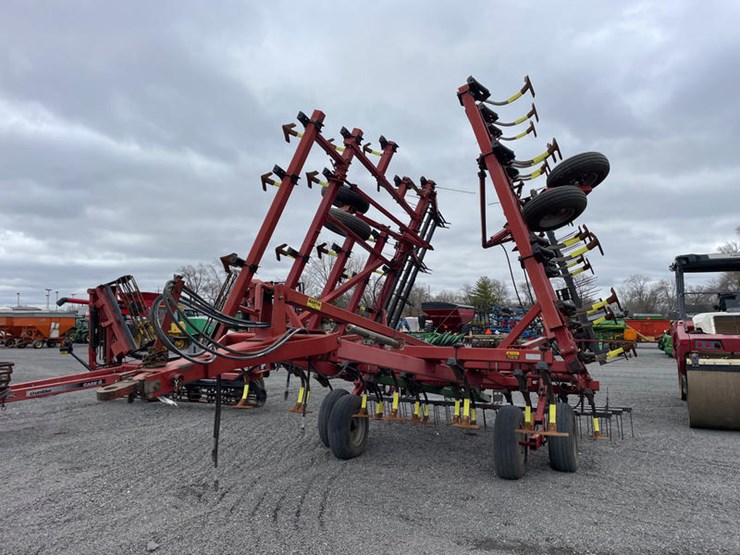 case-ih-4300-image-1