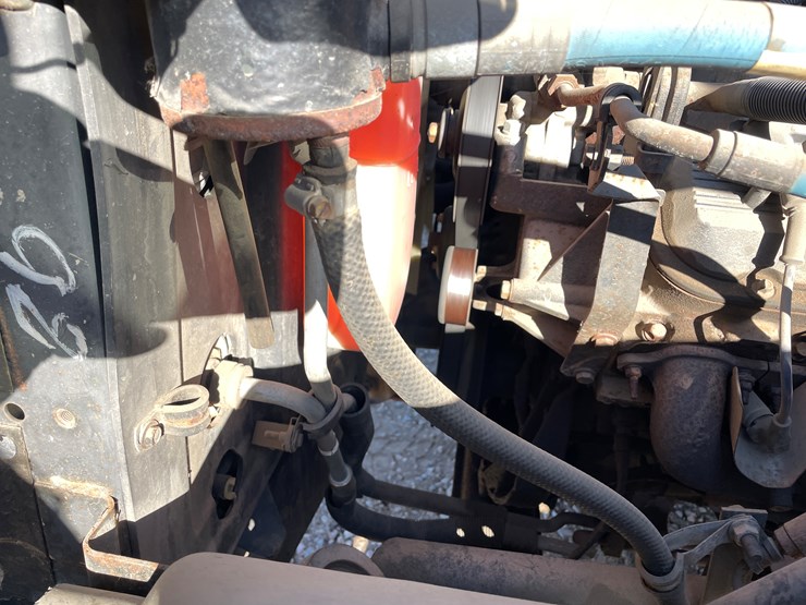 #1135-•-2002-gmc-c6500-van-truck-(has-mn-title)-image-36