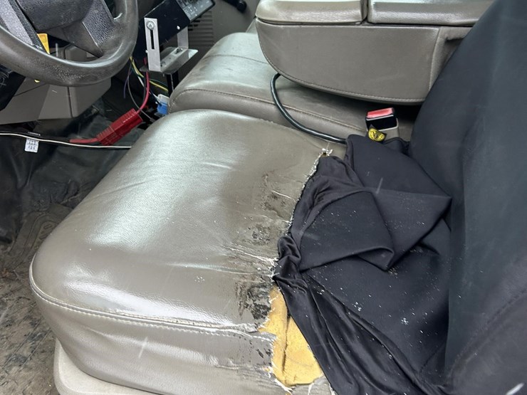 ford-f550-xl-image-14