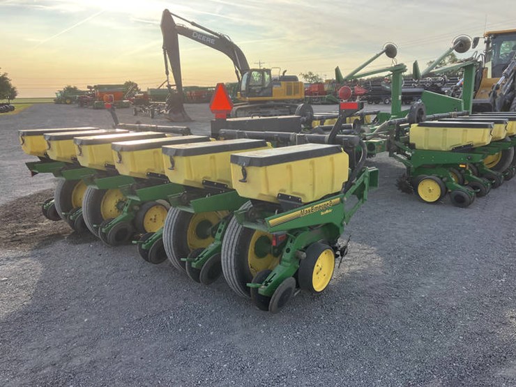 john-deere-7200-image-11