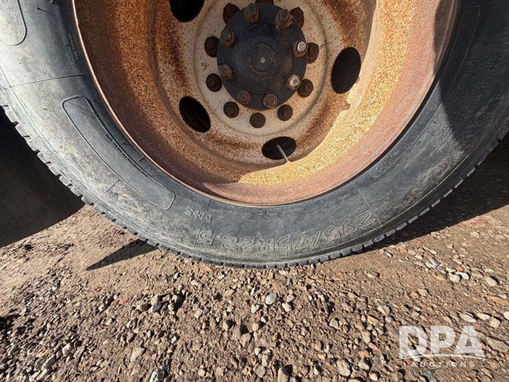 1997-volvo-f16-image-26