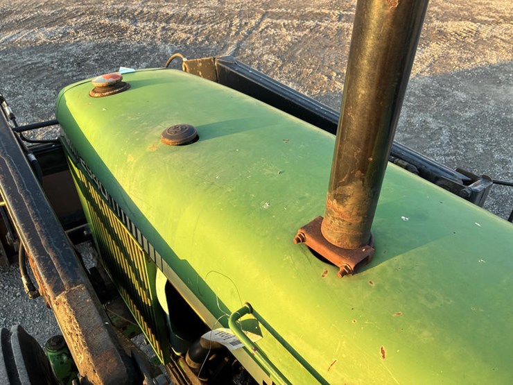 john-deere-2940-image-57