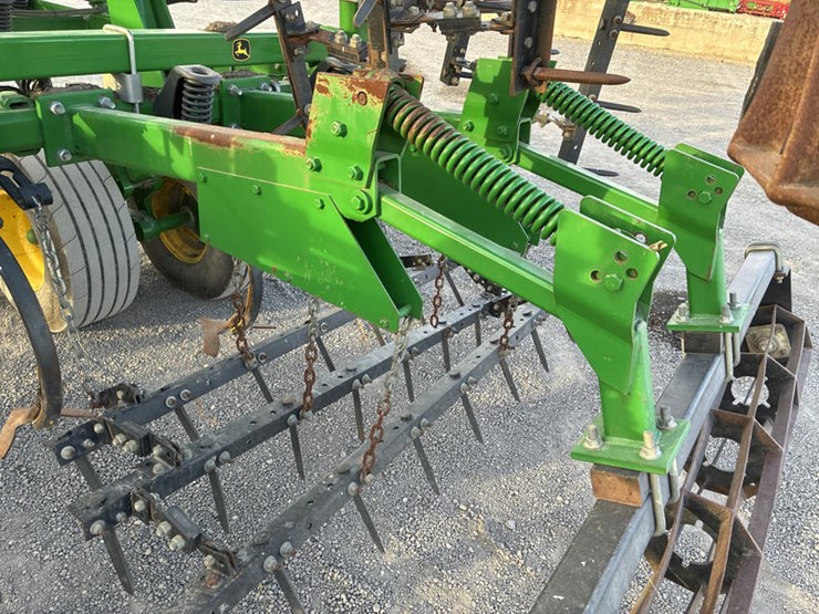 john-deere-2210-image-44