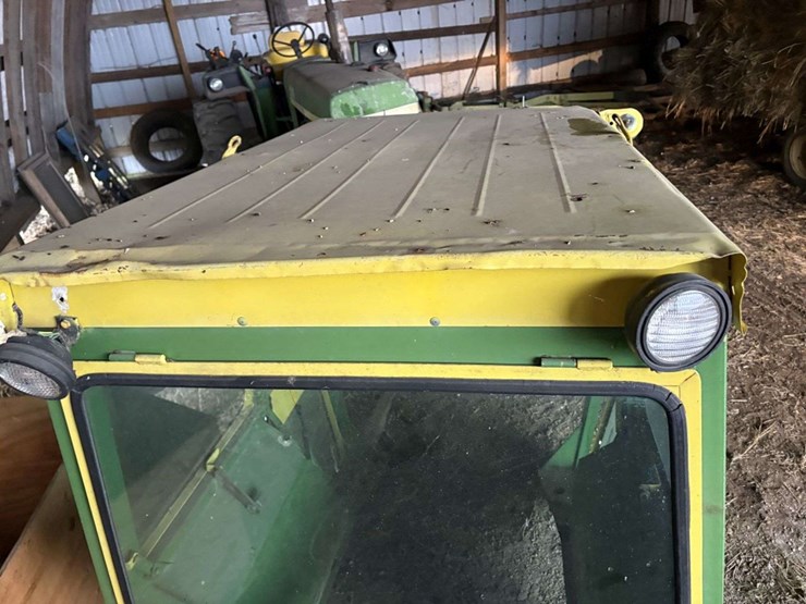 john-deere-3010-image-8