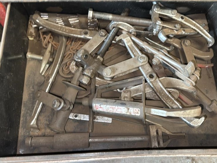 #174-•-craftsman-toolbox-and-contents*-image-18