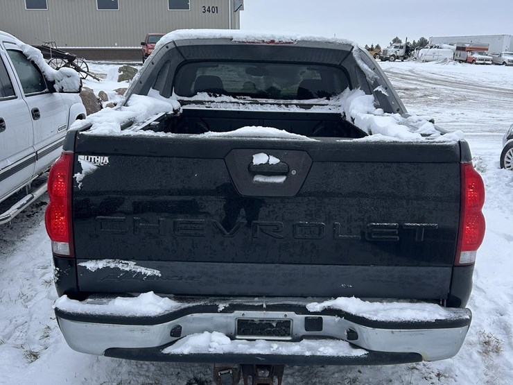 2005-chevrolet-avalanche-1500-image-8