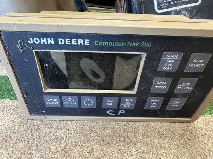 john-deere-7200-image-22