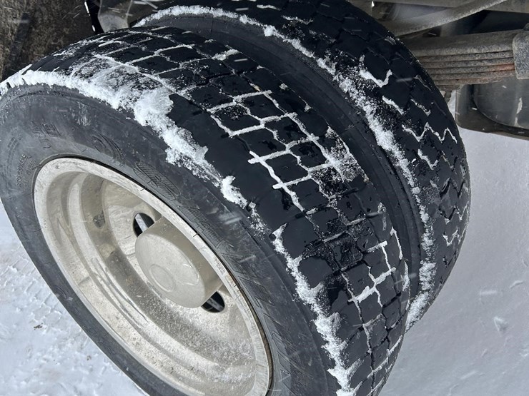 ford-f550-xl-image-30