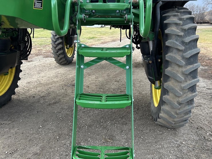 2017-john-deere-r4038-image-48