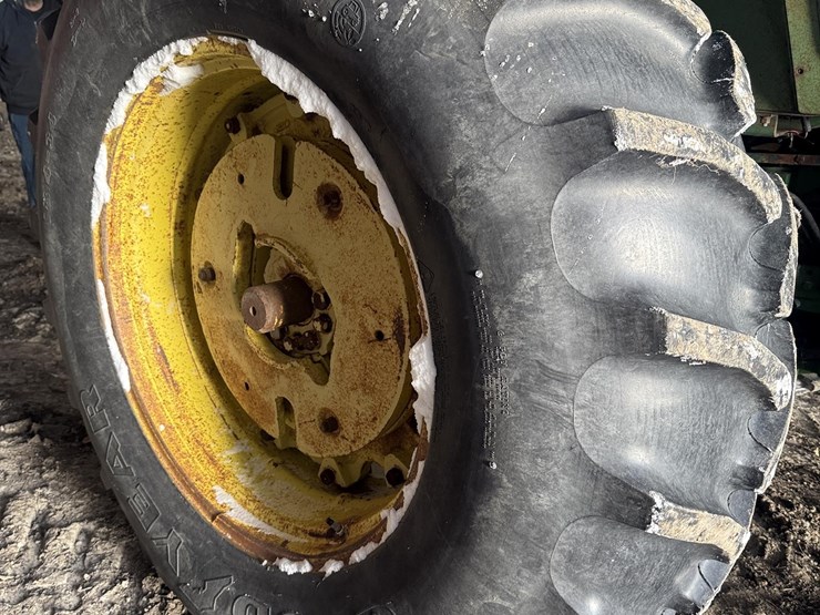 john-deere-4020-image-12