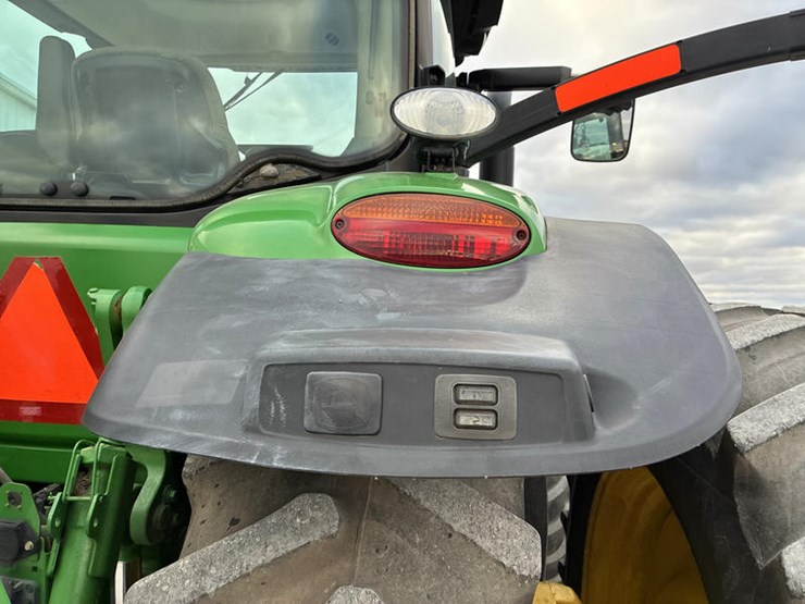 john-deere-8335r-image-25