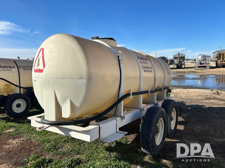 liquid-nurse-trailer-(cp1348,-tank-2048)-image-5