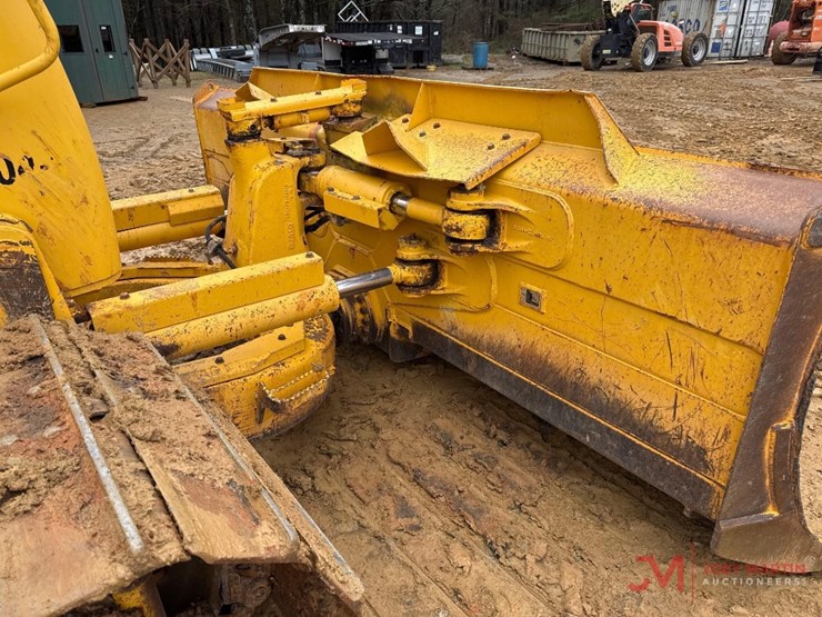 komatsu-d61pxi-24-image-12