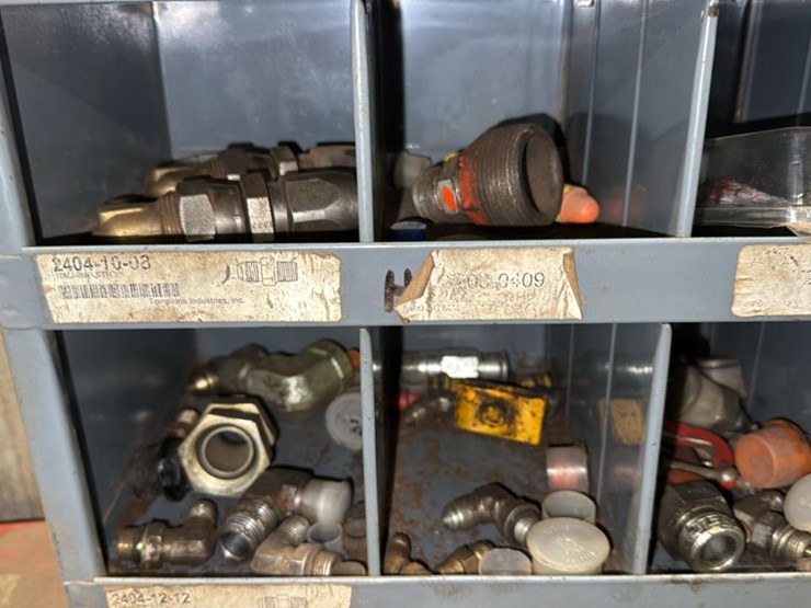 #160-•-snapon-tool-box*-image-33