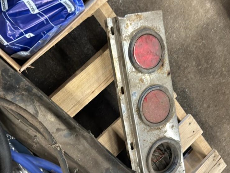 #195-•-skid-of-hoses*-image-8