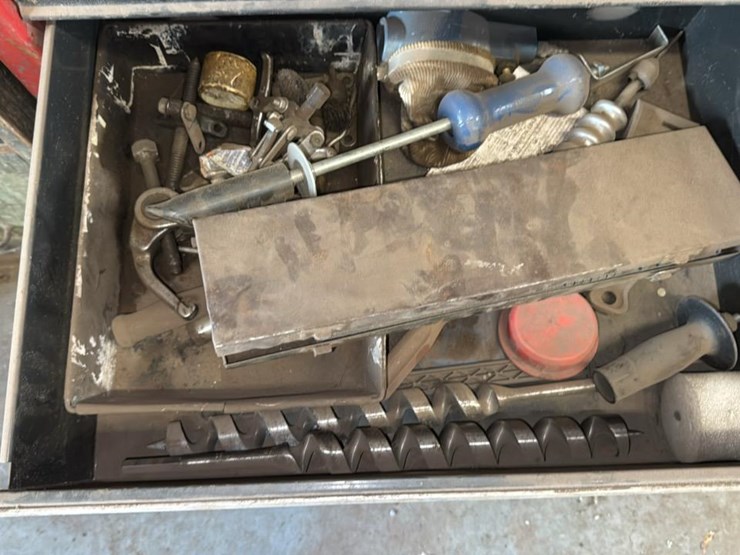 #174-•-craftsman-toolbox-and-contents*-image-16