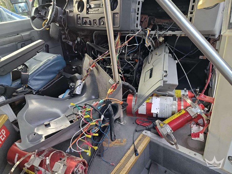 2016-ford-e450-image-15