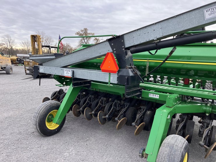 john-deere-1590-image-6