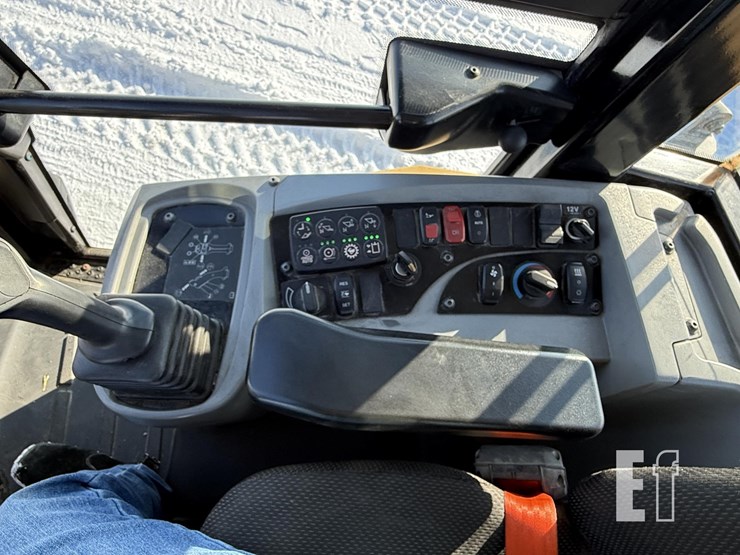 caterpillar-920-image-14