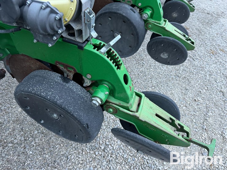 john-deere-1770nt-ccs-image-18