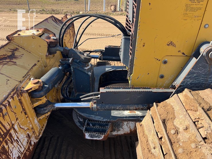 2015-deere-550k-lgp-image-28