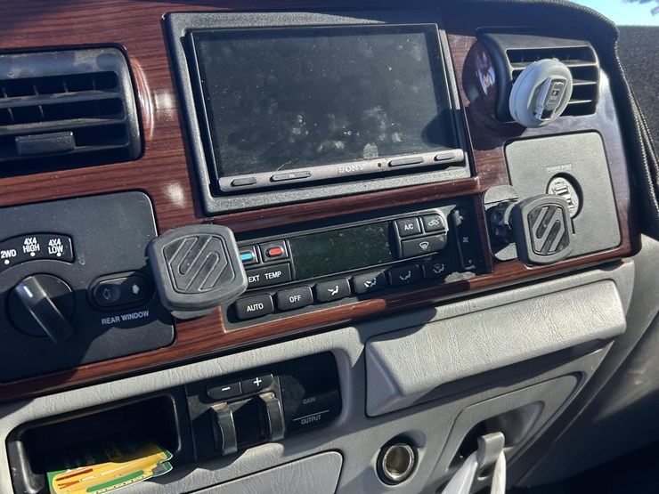 2005-ford-f350-image-22