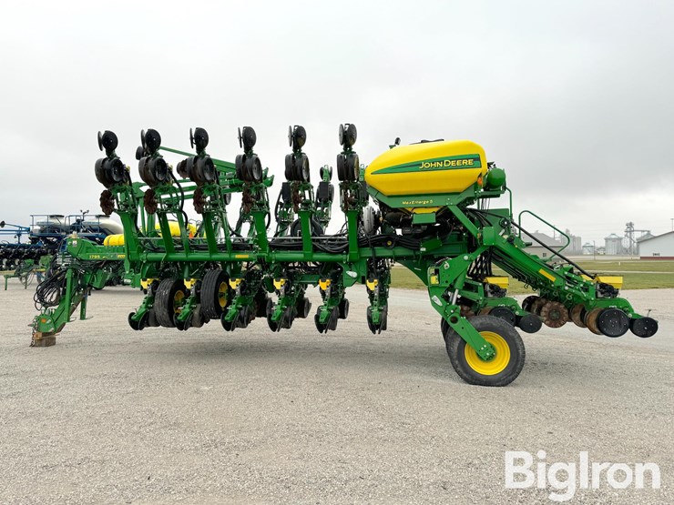2015-john-deere-1795-image-8